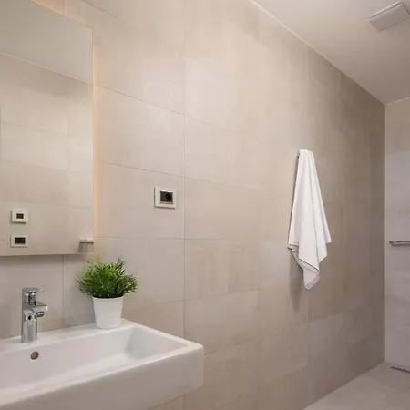 Villa Old Olive Vii By Vivi Rent