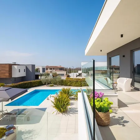 Villa Old Olive Vii By Vivi Rent Vodnjan