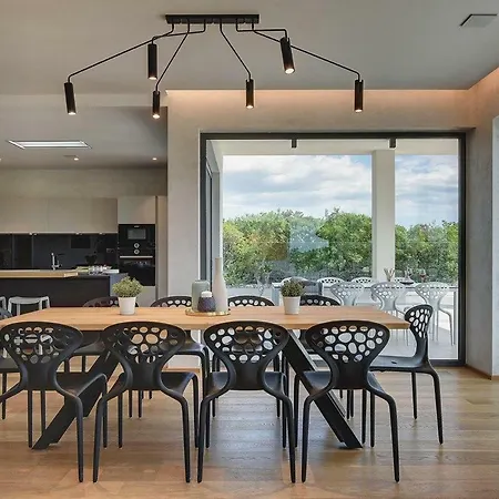 Old Olive Vii * Vodnjan